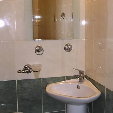 Guest house Lirik 3*