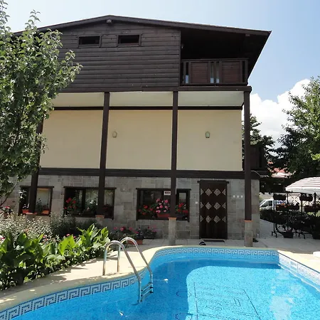 Casa de hóspedes Lirik 3*